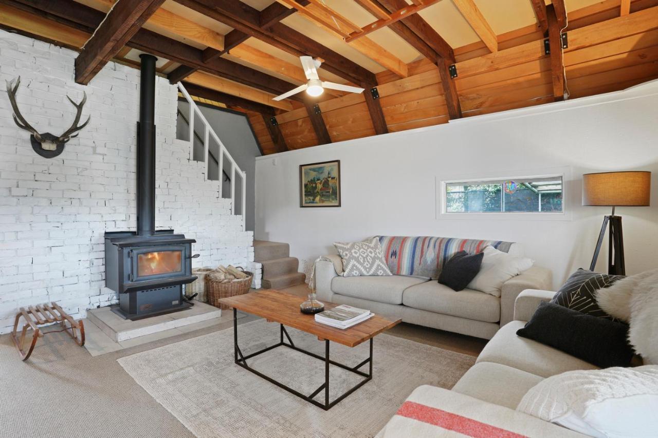 Snow Chalet - Fairlie Holiday Home Extérieur photo